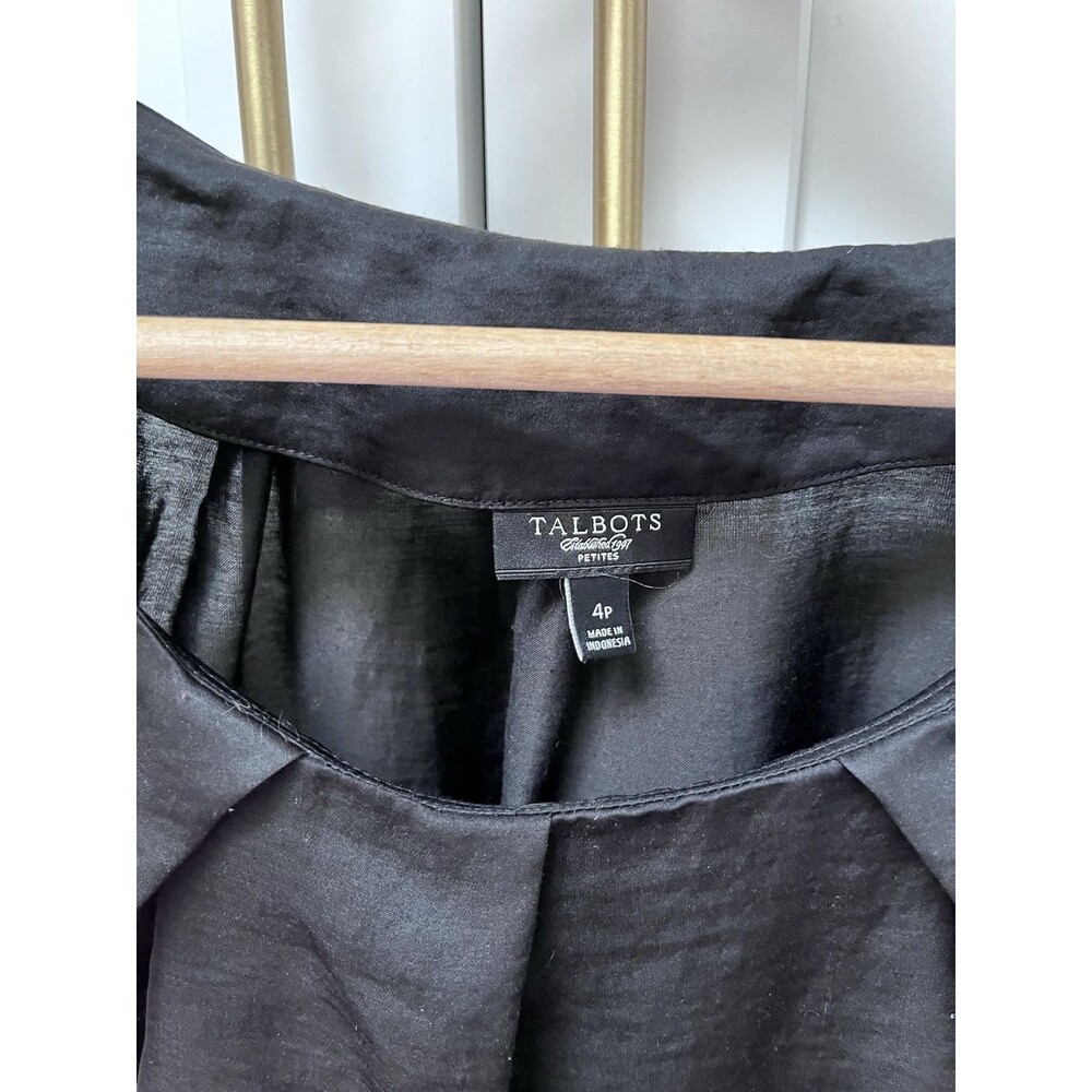 Talbots Women's Top 4P Petite Black Pleated Short Sleeve Blouse Classic - Picture 3 of 5